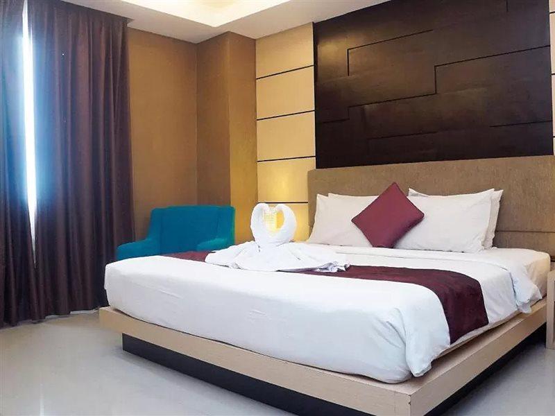 Orchardz Hotel Ayani Pontianak Exterior photo